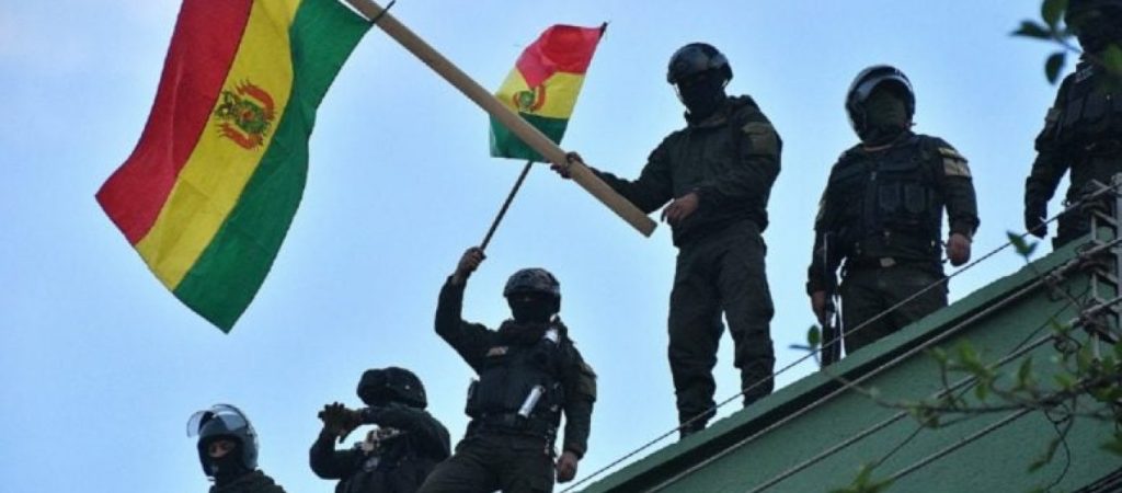 Βολιβία: Η Τζανίνε Άνιες αναλαμβάνει υπηρεσιακή πρόεδρος
