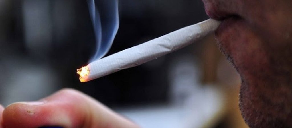 Οι «μαγικές» τροφές που βοηθούν να αποβάλλετε τη νικοτίνη από τον οργανισμό σας