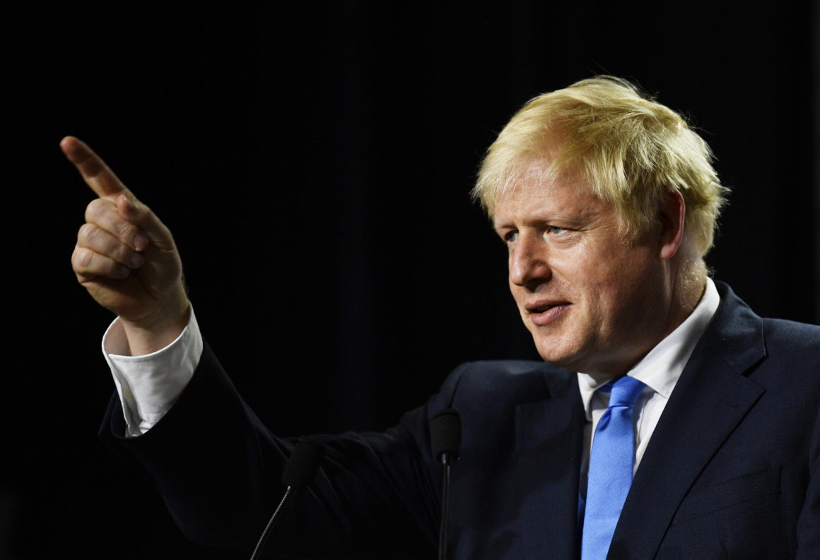 Μόνος… χωρίς αντίπαλο ο Μπόρις Τζόνσον: Αγγίζει το 40% στις δημοσκοπήσεις ο Βρετανός πρωθυπουργός