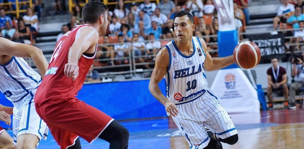 Φενερμπαχτσέ: Κλήθηκε σε απολογία ο Σλούκας για το συμβάν με το πανό του Ατατούρκ