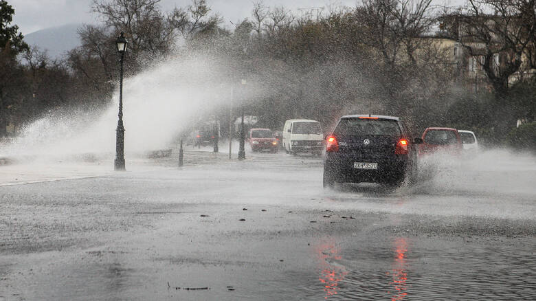 Καιρός: Σφοδρές βροχές και καταιγίδες την Τετάρτη – Ποιες περιοχές θα πληγούν;