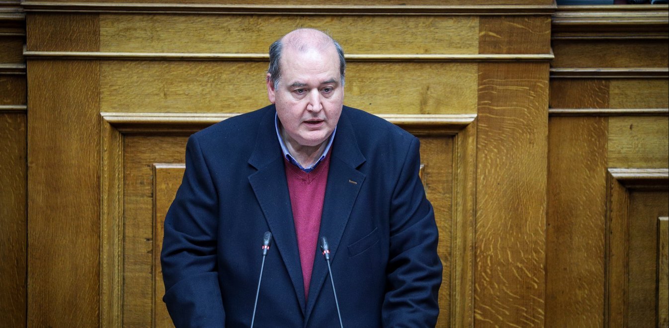 Ο Νίκος Φίλης λέει «ναι» στις εκκαθαρίσεις των πανεπιστημίων – «Αλλά να παραμείνουν ανοικτά»