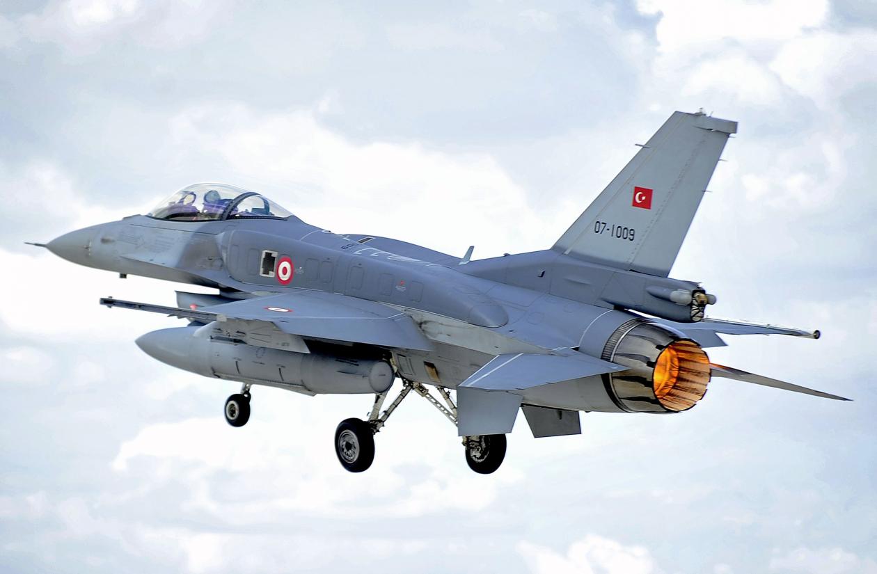 Δεκάδες παραβιάσεις από την τουρκική Αεροπορία και εμπλοκές σήμερα στο Αιγαίο