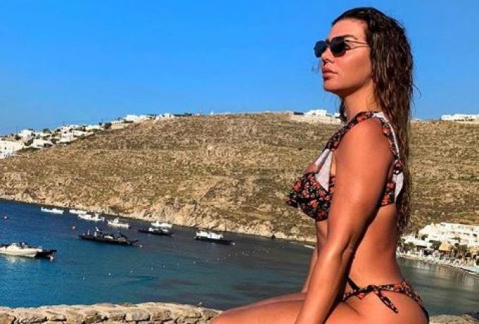 Η κυρία Τίμα «απογειώνει» τον Γιάνις και όχι μόνο