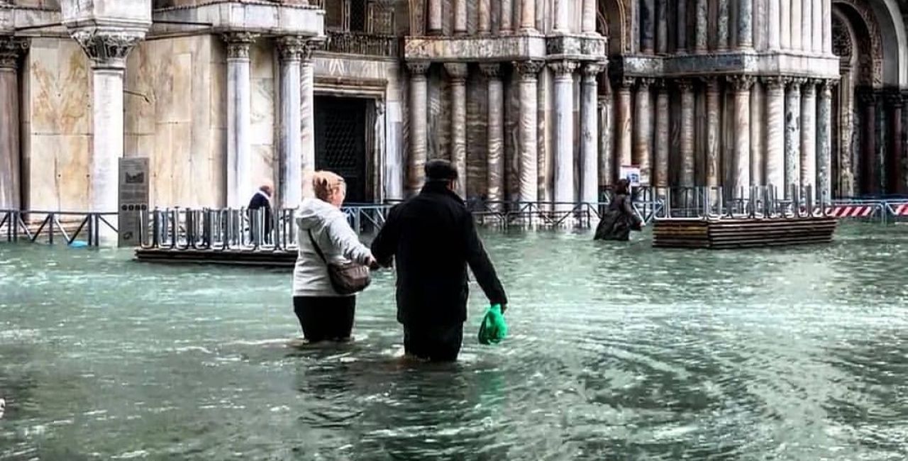 «Βυθίστηκε» η Βενετία από τις σφοδρές βροχοπτώσεις (βίντεο – φωτό)