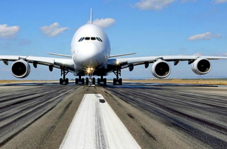 Τρομακτικές στιγμές για 196 επιβάτες – Αεροσκάφος έπιασε φωτιά (βίντεο)