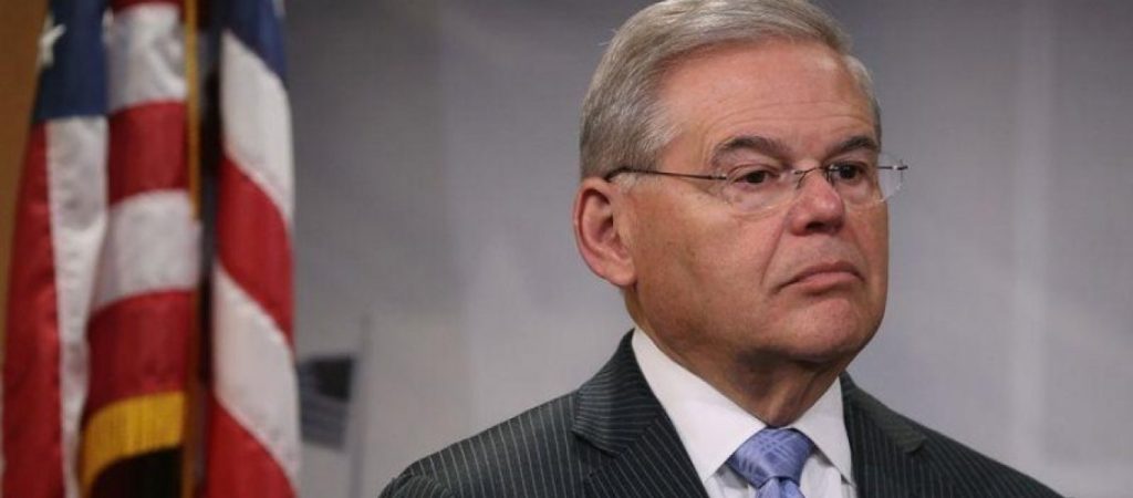 Μ.Μενέντεζ: «Ο πρόεδρος Ν.Τραμπ θα δείξει χαρακτήρα – Στρατηγικό λάθος η συνάντηση με τον Ρ.Τ. Ερντογάν»