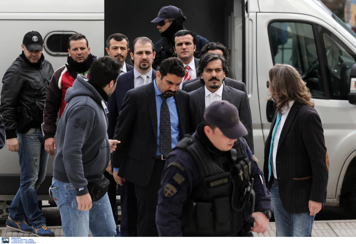 «Επιχείρηση Αστραπή»: Οι Τούρκοι θα έπαιρναν τους 8 Τούρκους αξιωματικούς με την «άδεια» της ελληνικής κυβέρνησης!