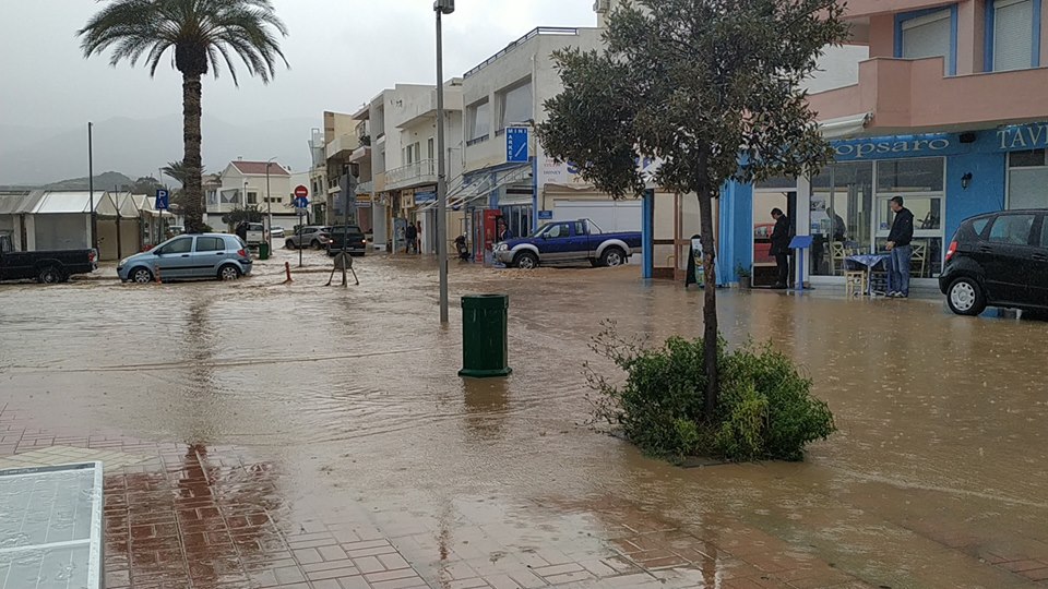 Πλημμύρες στην Κρήτη από την κακοκαιρία «Βικτώρια» (φώτο)