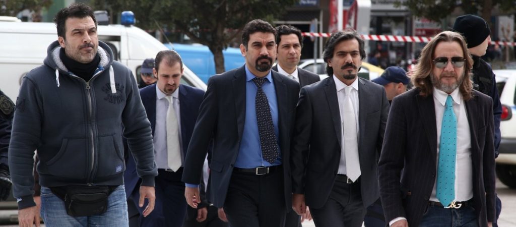 Ποιος είναι ο άνθρωπος που αποκάλυψε ότι η ελληνική κυβέρνηση σχεδίαζε την επιστροφή των «8» Τούρκων στρατιωτικών