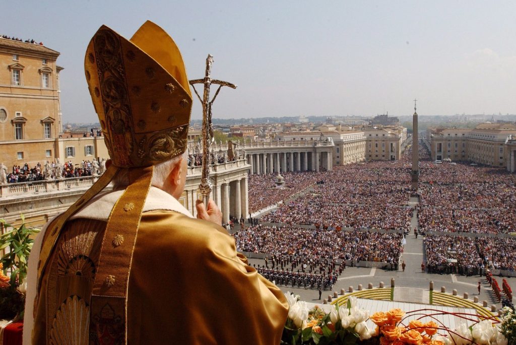 Πώς προέκυψε η φράση «Έπιασε τον Πάπα από τα α@@@@α»