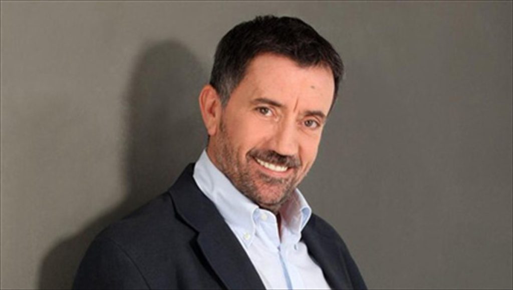 Καλεσμένος… έσκασε τον Σπύρο Παπαδόπουλο στο «Στην υγειά μας!» (βίντεο)