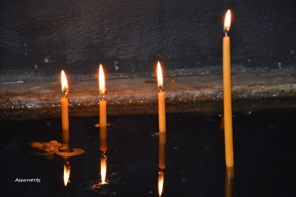 Αλλοδαπός χαστούκισε κοπέλα που έκανε τον σταυρό της έξω από εκκλησία στην Θεσσαλονίκη!