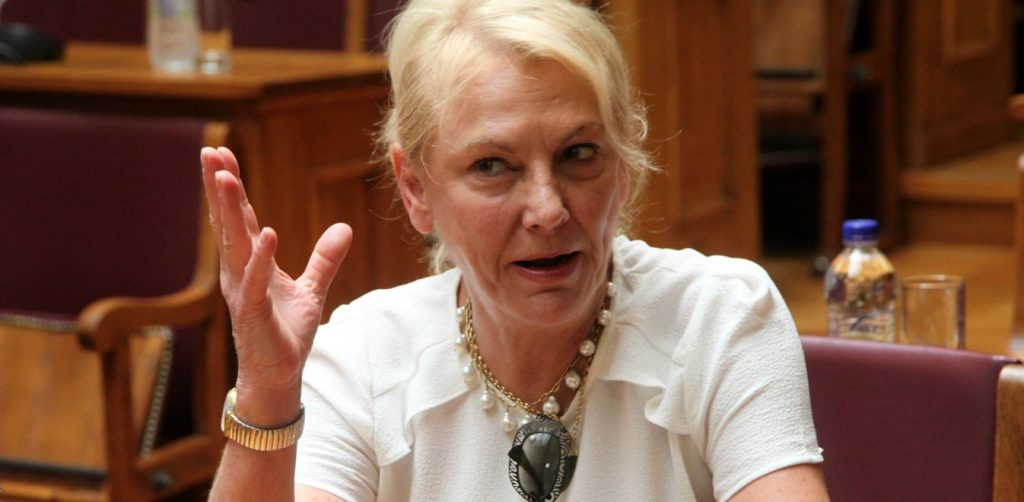 Έβγαλαν «μαχαίρια» Πιπιλή – Μάρκου: «Ευτυχώς δεν ήμουν φοιτήτριά σας» – «Δεν θα μπορούσατε για αντικειμενικούς λόγους»