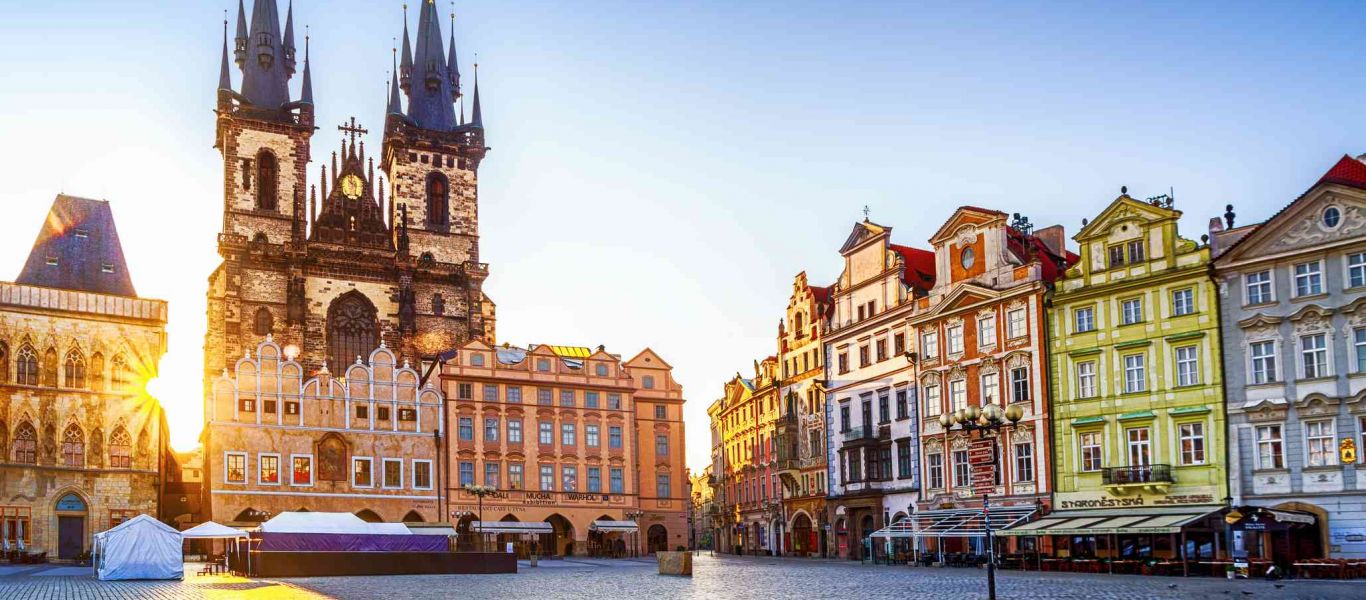 Πράγα: Απηυδισμένοι με τον αυξημένο τουρισμό οι Τσέχοι –  «Δεν πάει άλλο»