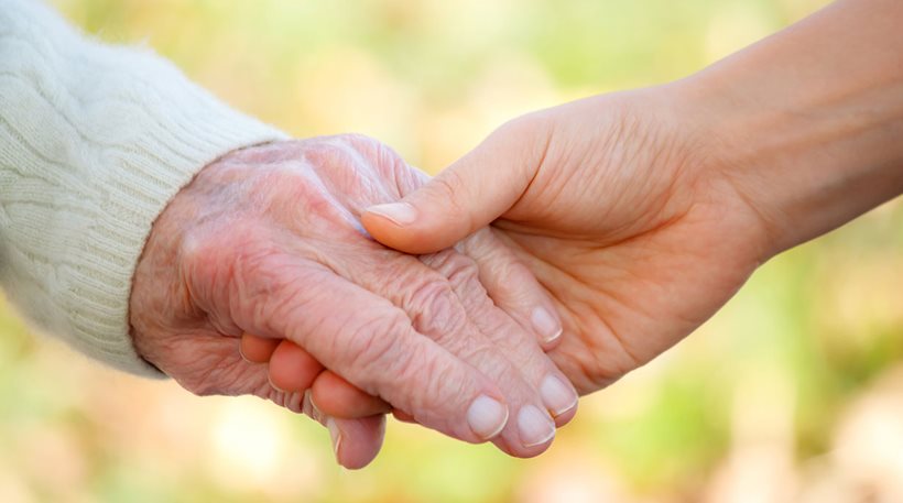 Πώς κάποιοι άνθρωποι κατάφεραν να ξεπεράσουν τα 100 χρόνια; – Τι λέει η επιστήμη;