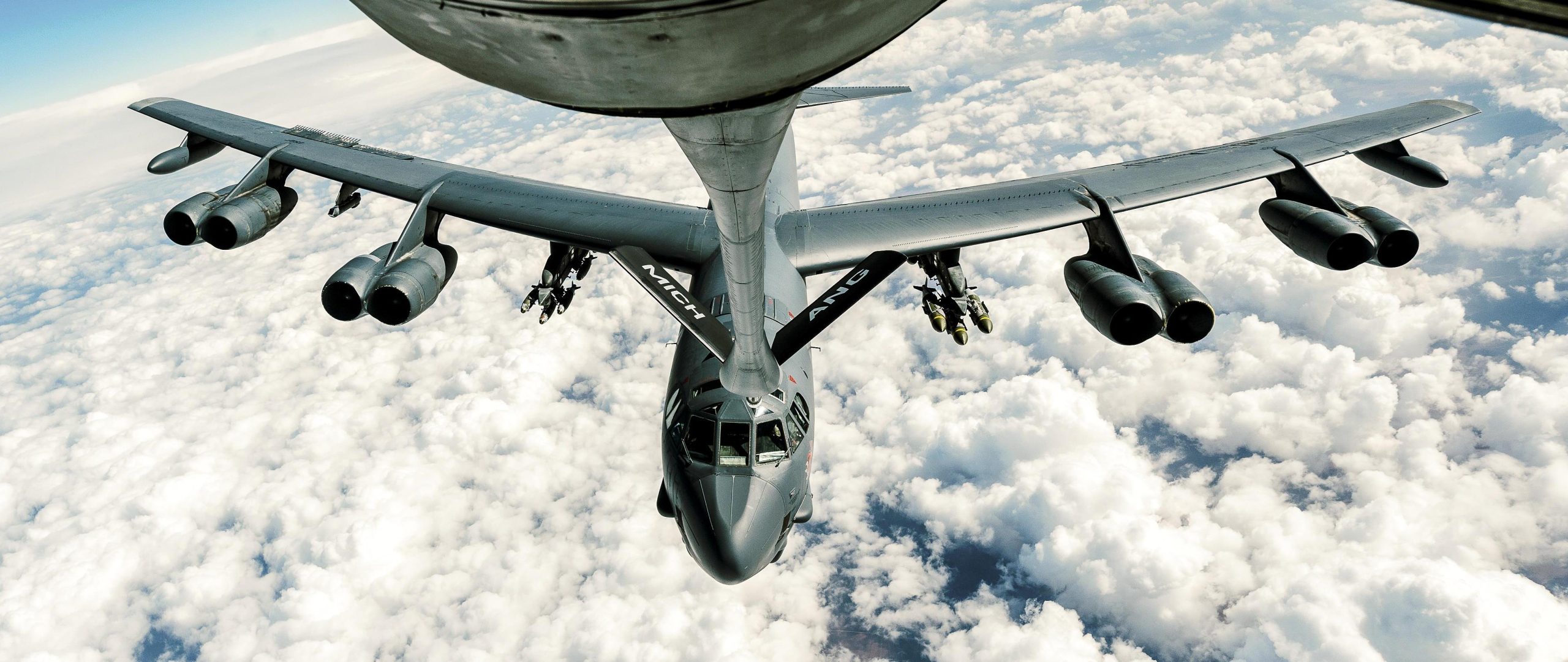 Βίντεο: Δείτε εντυπωσιακές λήψεις από τον εναέριο ανεφοδιασμό B-52H εν πτήσει προς την Ευρώπη