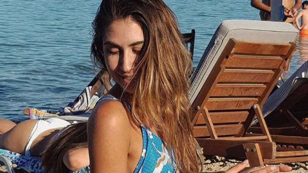 Ο Snik έκανε unfollow την Έλενα Κρεμλίδου και εκείνη το «έριξε»… στην Ηλιάνα – «Μπορεί να πέφτει παντόφλα» (βίντεο)