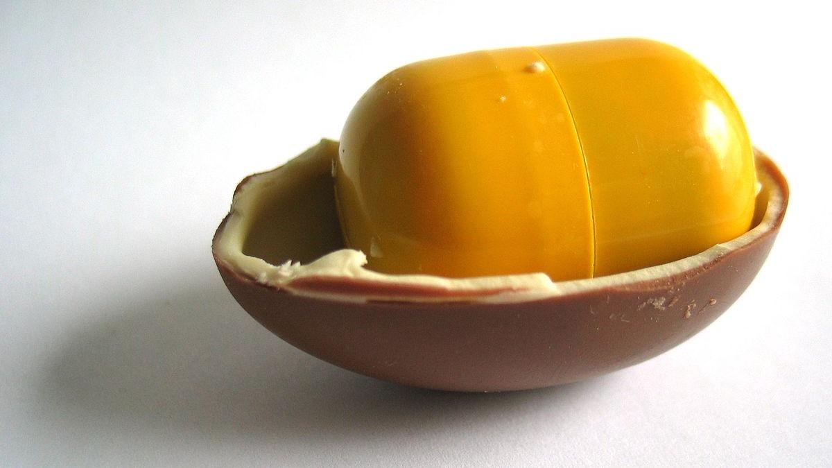 Γιατί το αβγό «Kinder έκπληξη» έχει κίτρινο χρώμα; (φωτό)