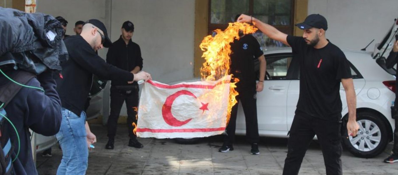 Θρασεία ανακοίνωση από το τουρκικό υπουργείο Εξωτερικών για την Τ/Κ σημαία: «Να τους συλλάβετε»!