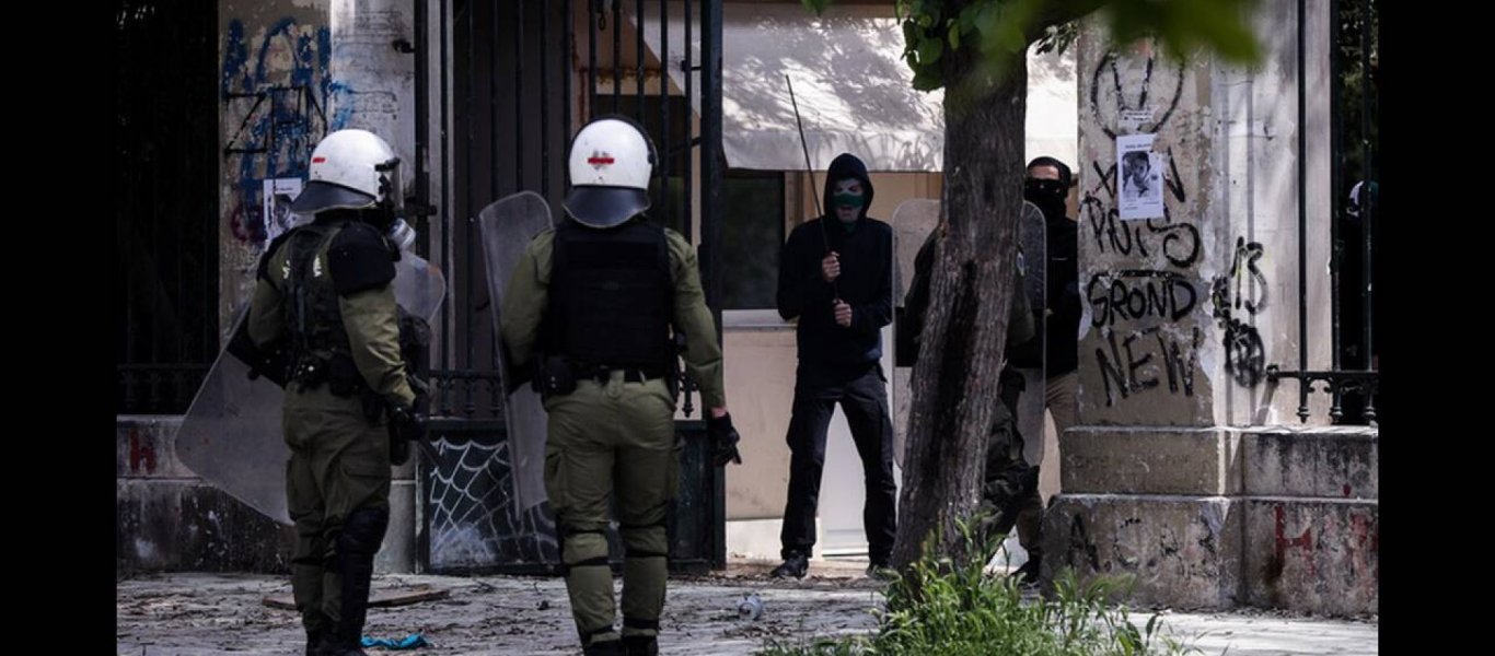 Πολυτεχνείο: Με επιτυχία το σχέδιο της ΕΛΑΣ – Νέα αστυνομική επιχείρηση σε κτίριο στα Εξάρχεια