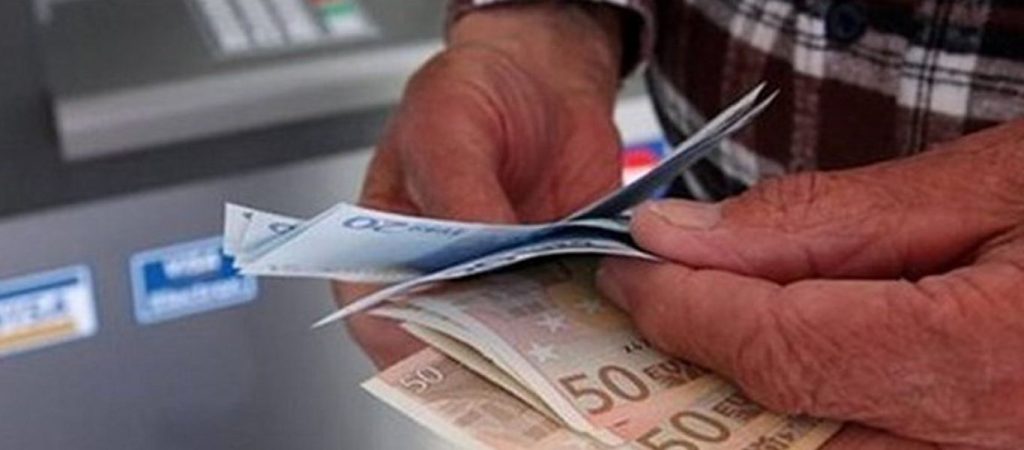 Συντάξεις: Eξετάζεται το ενδεχόμενο για περιορισμό στη μείωση – Αλλαγές και στους τίτλους κτίσης