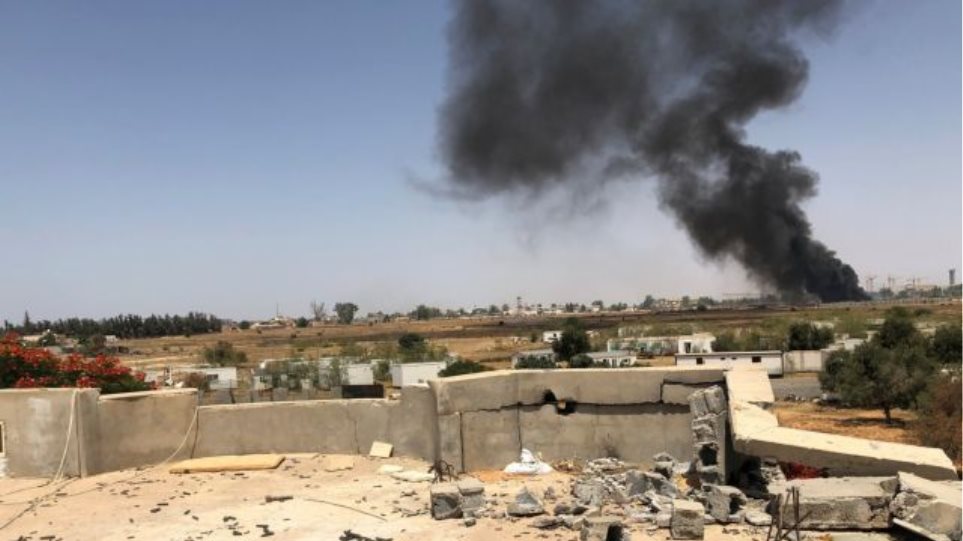 Λιβύη: Στους δέκα oι νεκροί από αεροπορική επιδρομή – Χτυπήθηκε εργοστάσιο μπισκότων