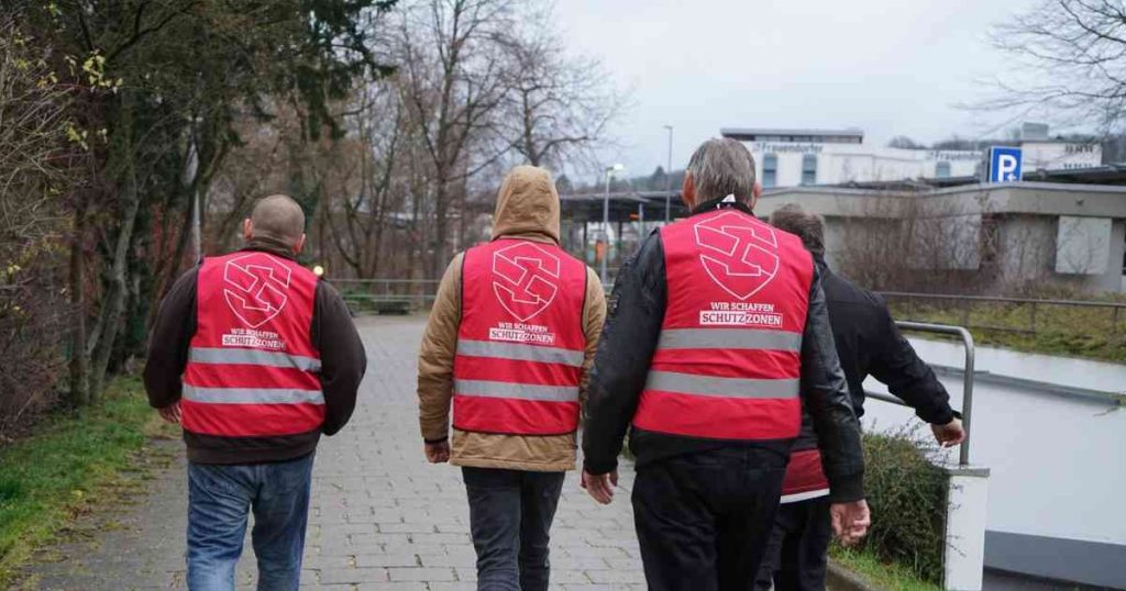 Οι Γερμανοί φτιάχνουν ομάδες πολιτοφυλακής για να προστατευτούν από τη βία των παράνομων μεταναστών