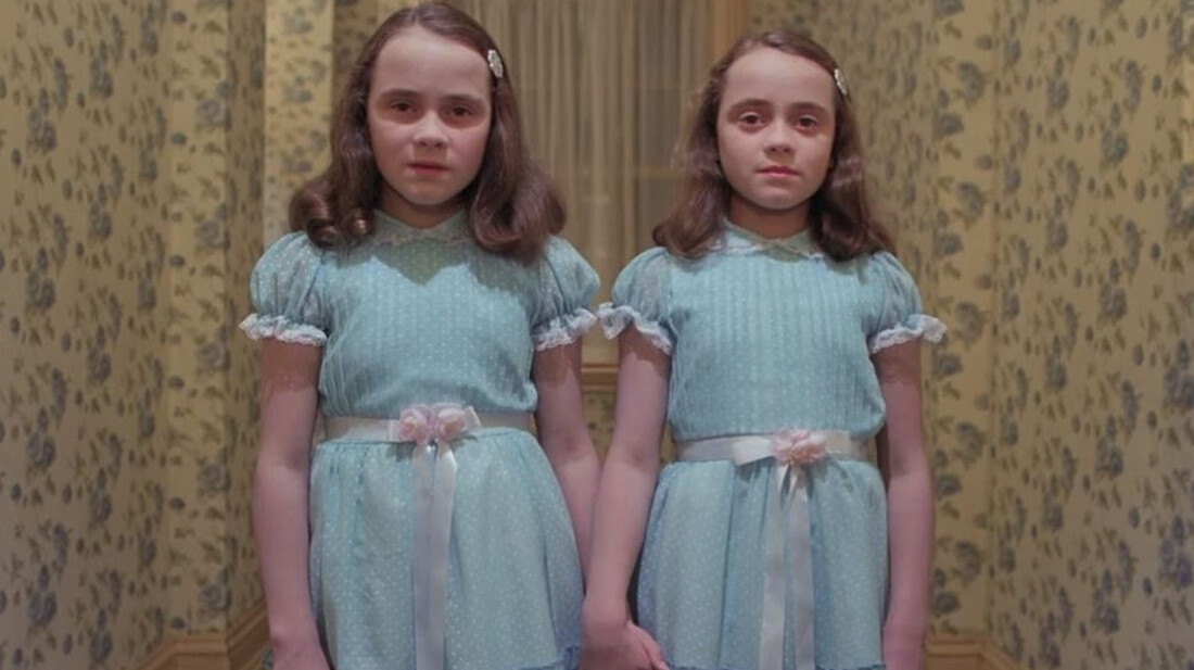 Δείτε πως είναι μετά από 39 χρόνια τα… τρομακτικά δίδυμα κοριτσάκια από τη Λάμψη (φώτο-βίντεο)