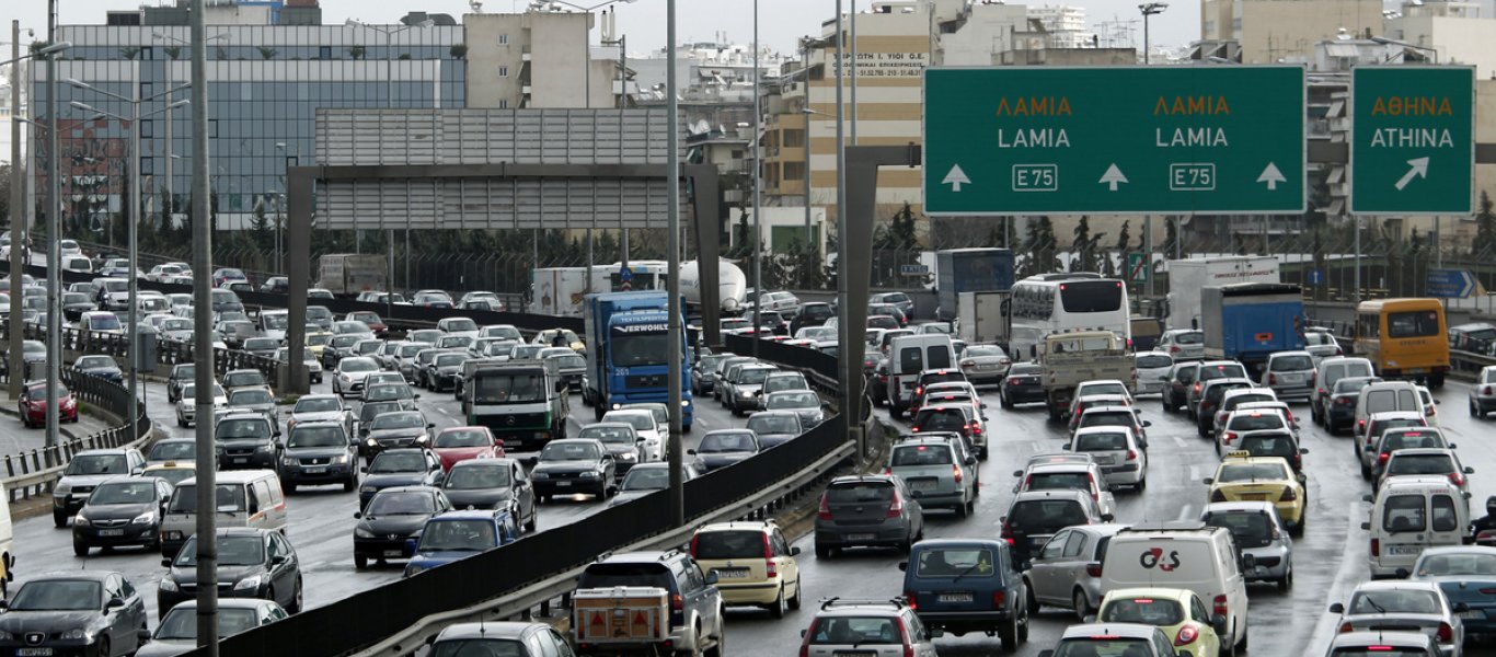 Κυκλοφοριακό «χάος» στους δρόμους της Αθήνας – «Άνοιξε» η λεωφόρος Κηφισού (φωτό)