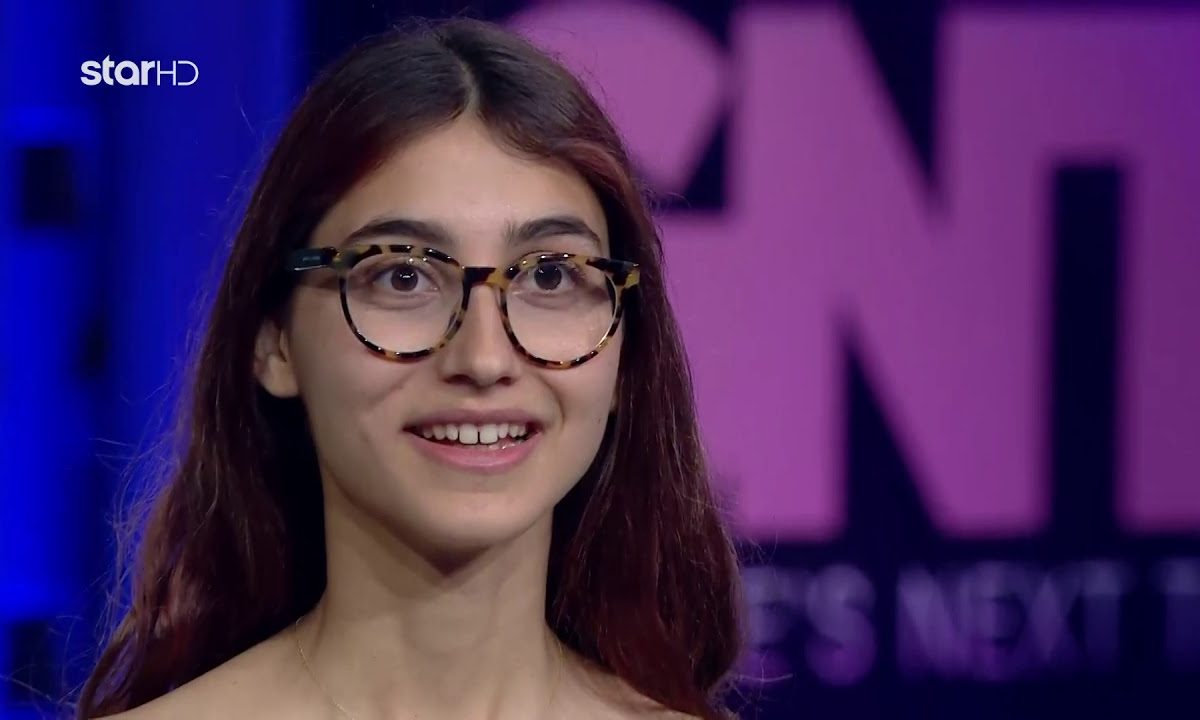 GNTM: Η πρώτη δημόσια εμφάνιση της Ελευθερίας Καρνάβα με τον σύντροφό της (βίντεο)