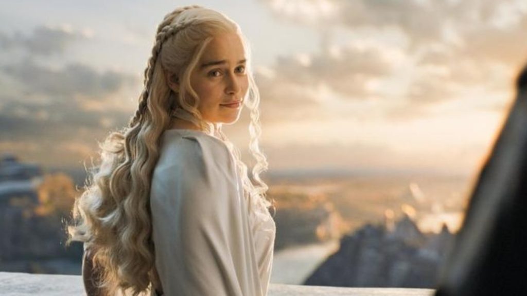 Game of Thrones: Η Ε.Κλαρκ εξομολογείται ότι την «ανάγκασαν» να κάνει τις γυμνές σκηνές (φωτό)