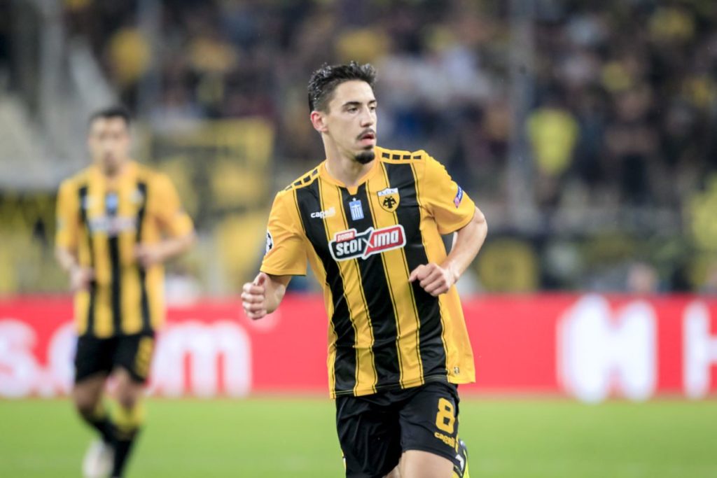 ΑΕΚ: Δεν υπολογίζει τον Α.Σιμόες στον αγώνα με τον ΑΡΗ ο Ν.Κωστένογλου