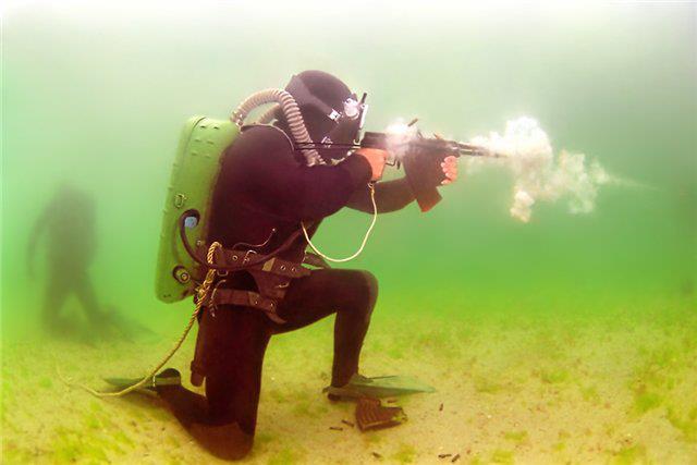 Σπάνια υποβρύχια όπλα από το 1960 έως σήμερα (βίντεο)