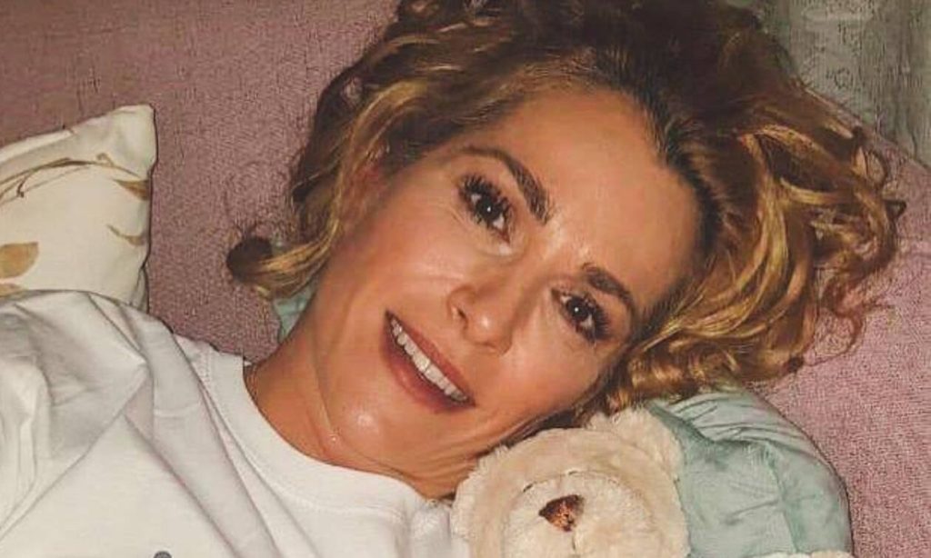 Τζένη Μπότση: «Ο γιατρός με έβλεπε ειδικές ώρες στο ιατρείο του για να μείνει κρυφή η εγκυμοσύνη μου»