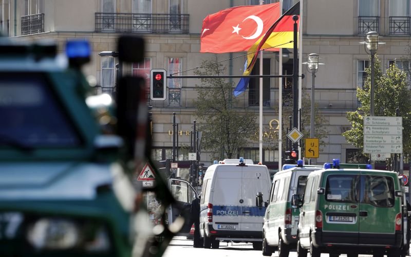 Γερμανία: Κάνει λόγο για «σκάνδαλο» σχετικά με τη σύλληψη δικηγόρου από τις τουρκικές αρχές