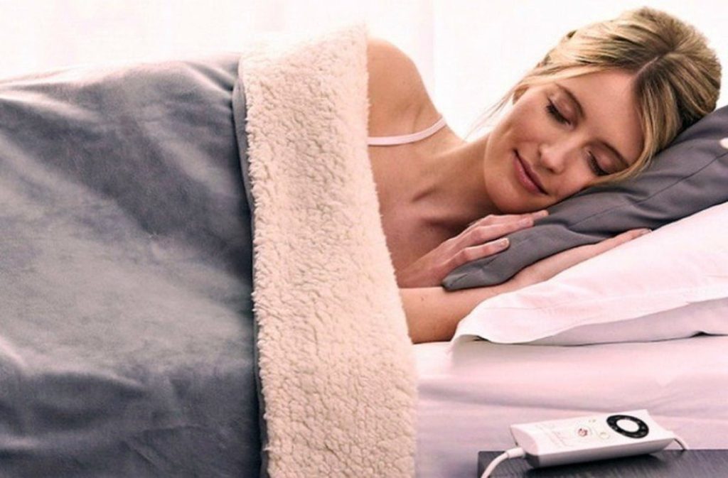 Αυτά είναι 6+1 πράγματα που πρέπει να προσέχετε αν κοιμάστε με ηλεκτρική κουβέρτα