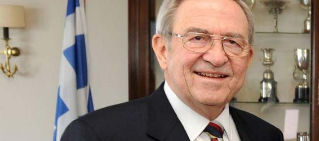 Νέα εμφάνισης του τέως βασιλιά Κωνσταντίνου με αναπηρικό αμαξίδιο – Τι συμβαίνει με την υγεία του