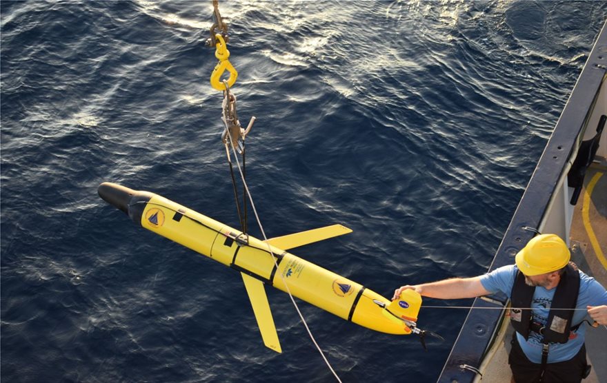 Αποστολή της NASA στην Σαντορίνη για το μελλοντικό ταξίδι στα… φεγγάρια του Δία (φωτό)