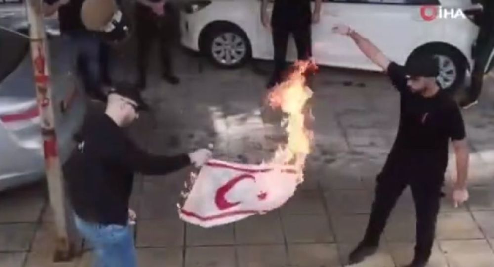 Κύπρος: Δεν θα ασκηθεί δίωξη σε όσους έκαψαν τη σημαία του ψευδοκράτους