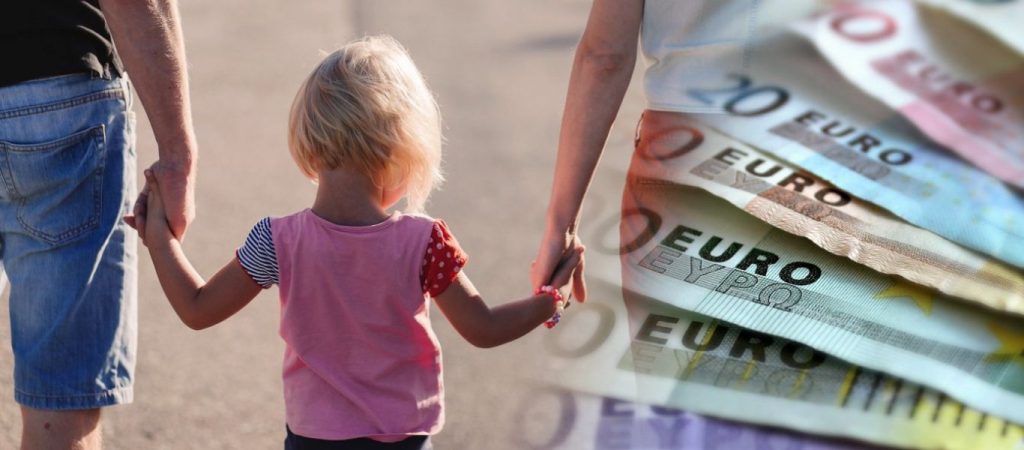Επίδομα παιδιού: Ξεκινά η πληρωμή των δικαιούχων από τον ΟΠΕΚΑ – Πότε μπαίνουν τα χρήματα