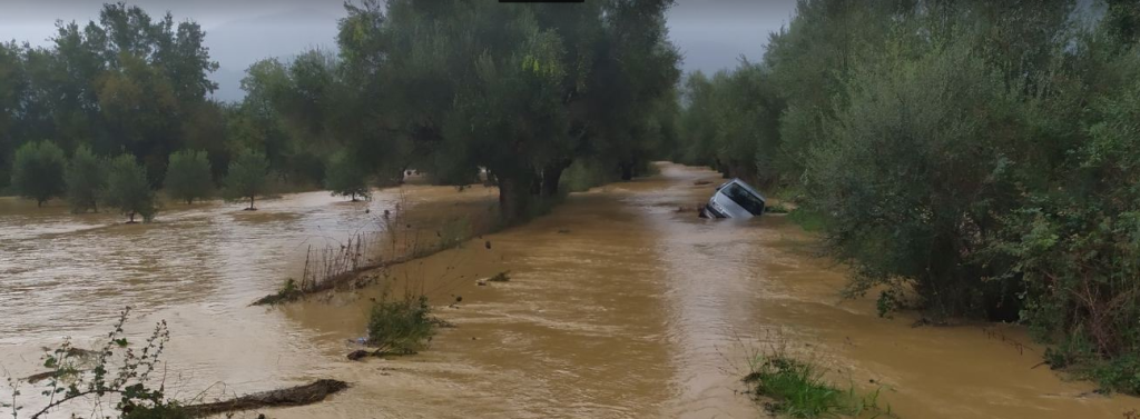 Χαλκιδική: Κινδύνεψαν άνθρωποι από την κακοκαιρία – Δύσκολη η κατάσταση και στην Ολυμπιάδα (φώτο-βίντεο)
