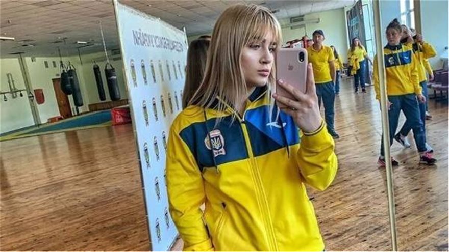 Ουκρανία: 18χρονη πρωταθλήτρια του μποξ σκοτώθηκε από τρένο επειδή αφαιρέθηκε την ώρα που έπαιζε με το κινητό της (φωτο)