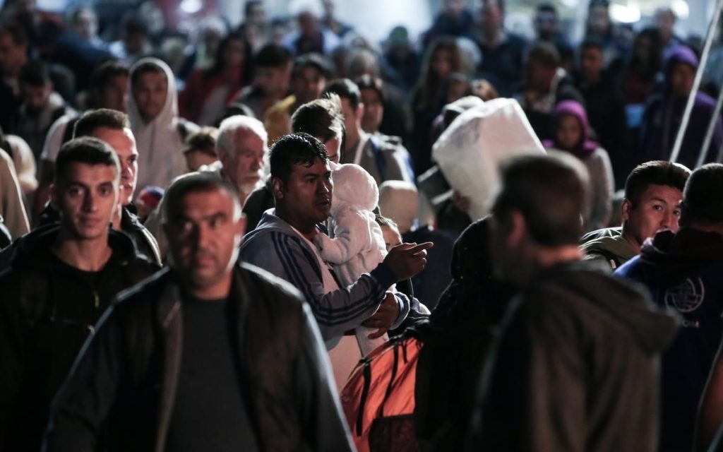 Δημοσκόπηση: Με 16,3 μονάδες προηγείται η ΝΔ του ΣΥΡΙΖΑ αλλά το μεταναστευτικό αναδεικνύεται σε μέγα πρόβλημα