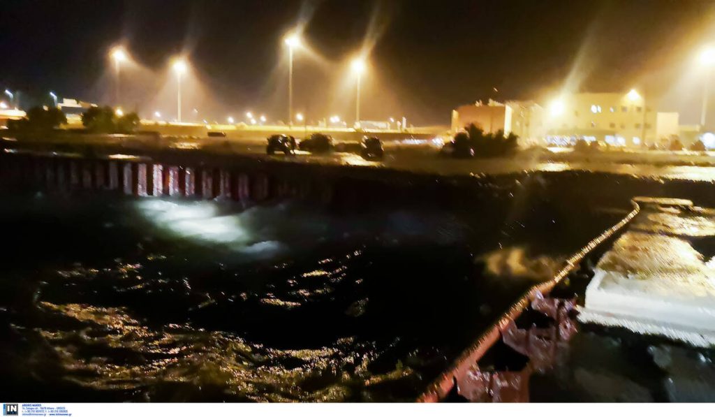 Κακοκαιρία: Οι πρώτες εικόνες από την τραγωδία στο Αντίρριο