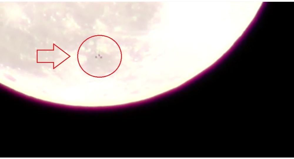 Ερασιτέχνης αστρονόμος ανακαλύπτει ΑΤΙΑ που πετούν κοντά στη Σελήνη