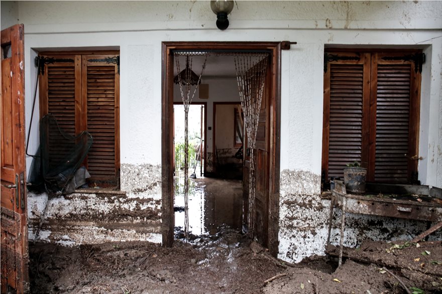 Η κακοκαιρία έπληξε τη Θάσο – Ανυπολόγιστες οι ζημιές (φώτο-βίντεο)