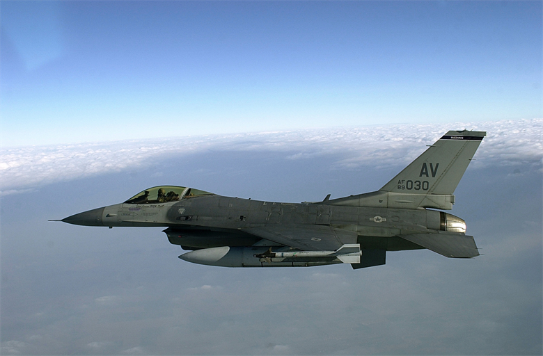 «Τίποτε δεν  πάει χαμένο»: Η USAF μετατρέπει τα παλιά F-16 σε…drone!