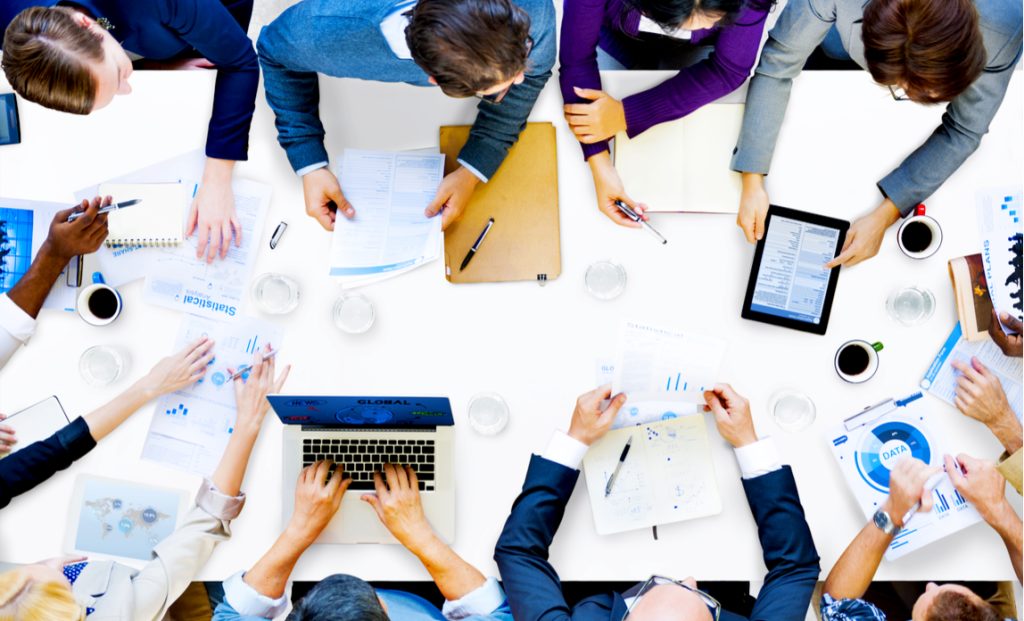 Πέντε πράγματα που σε κάνουν να φαίνεσαι αντιεπαγγελματίας στις επαγγελματικές συναντήσεις