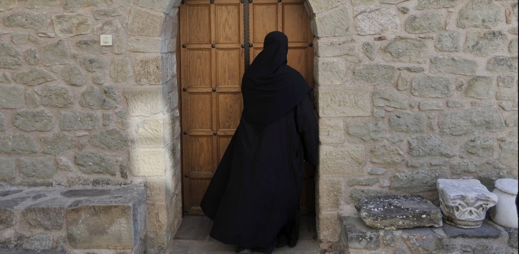 Μοναχή στη Τοσκάνη ερωτεύτηκε και… έβαλε λουκέτο στη Μονή